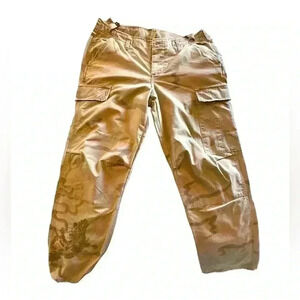 Vintage American‎ Eagle size large Army style camo fatigues embroidered dragons!